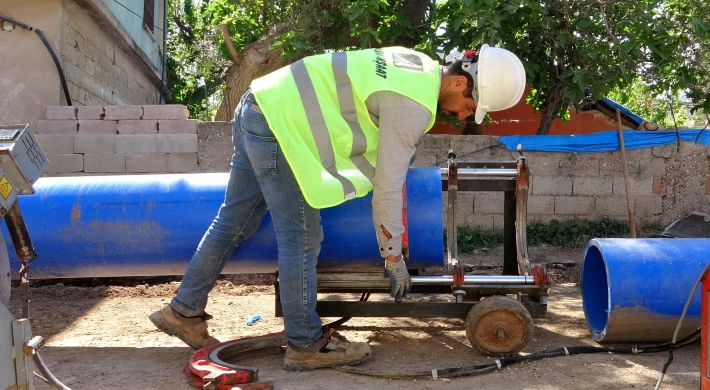 KIRIKHAN’IN ŞEBEKESİ YENİLENİYOR, SU PROBLEMİ ÇÖZÜLÜYOR