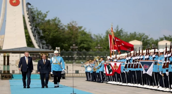 Pakistan Başbakanı Şahbaz Şerif Külliye’de