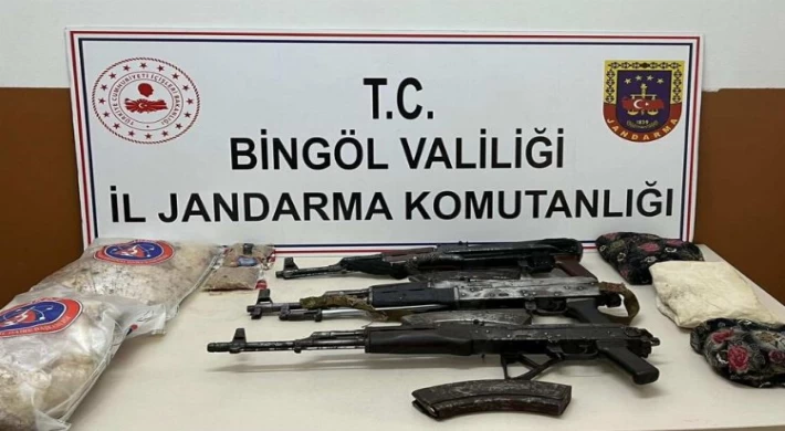 Bingöl’de kalaşnikof ve patlayıcı madde ele geçirildi