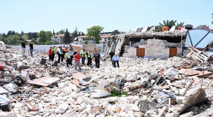 Hatay'da 752 yıllık tarihi enkazda lazerle nokta ölçümü