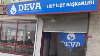 Diyarbakır Lice’de DEVA’ya molotoflu saldırı!