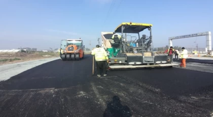 HATAY UZUN ÖMÜRLÜ BETON ASFALT İLE DONATILIYOR